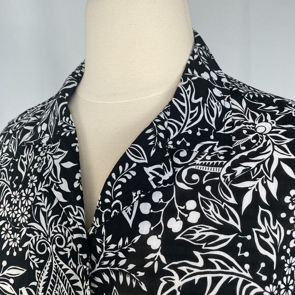 Casual Top Plus Size 18 Black White Floral Button Up Short Sleeve Boho Tropical - Picture 6 of 12